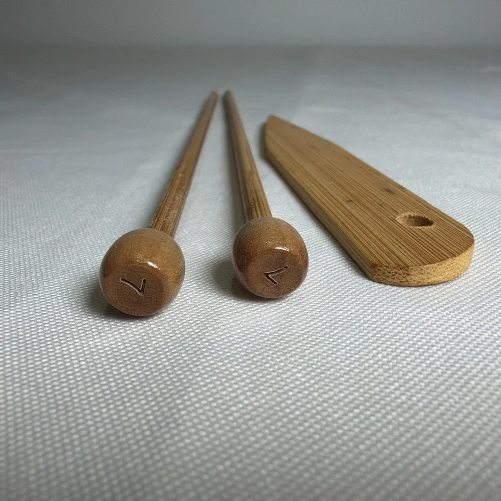 ChiaoGoo Bamboo Knitting Needles #7 (4.5mm) And Point Turner / Seam Creaser